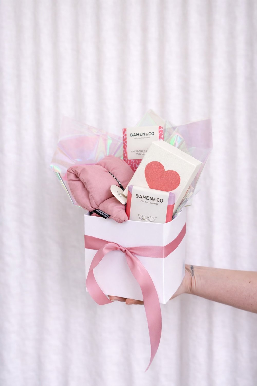 V Day Hamper